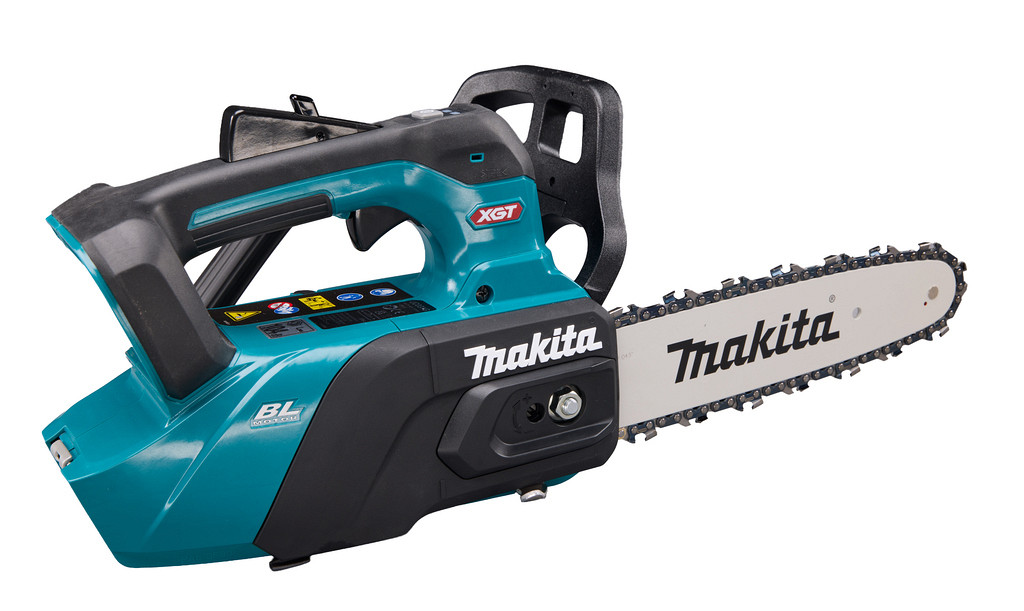 Akumulatorska verižna žaga 40V XGT MAKITA UC031GZ - PROMOCIJA »FEEL THE ENERGY«