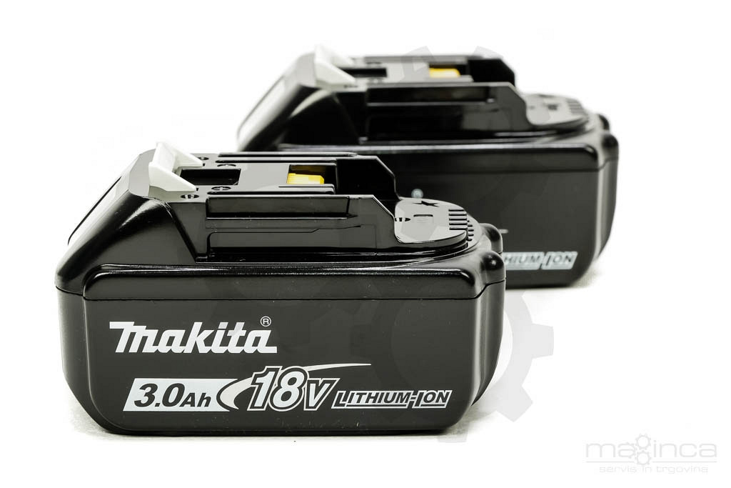 Batteries 18V 3,0Ah (x2) et chargeur Makita 197952-5 