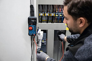 Digitalni multimeter EXPERT EXDM600-17