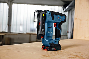 Akumulatorski žebljalnik za les GNH 18V-35