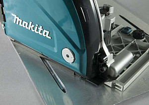 Potopni rezalnik utorov za aluminij MAKITA CA5000XJ