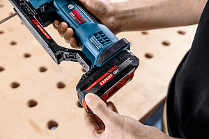 Vbodna žaga EXPERT EXST18V-155S