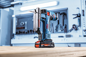 Vbodna žaga EXPERT EXST18V-155S