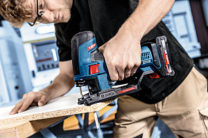 Vbodna žaga EXPERT EXST18V-155S