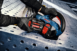 Akumulatorski kotni brusilnik EXPERT EXWS18V2-230P