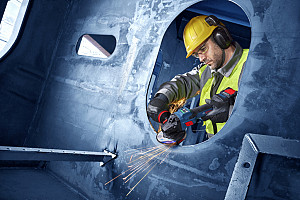 Kotni brusilnik EXPERT EXWS18V-15S