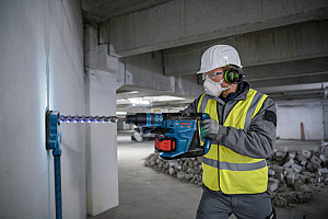 Akumulatorsko vrtalno kladivo s sistemom SDS max PRO GBH18V-40