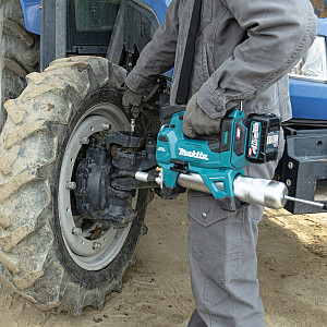 Akumulatorska pištola za mast (mazalica) 40V XGT MAKITA GP001GZ - PROMOCIJA »FEEL THE ENERGY«