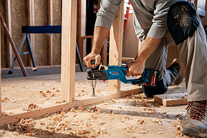 Akumulatorski kotni vrtalnik PRO GRD 18V-127