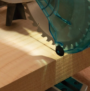Stabilna in kotna žaga MAKITA LS0816F