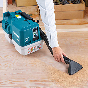 Akumulatorski kompaktni sesalec puhalnik 40V XGT MAKITA  VC014GLZ